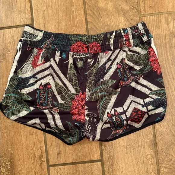 Adidas black tropical boho athletic shorts medium - Picture 4 of 4